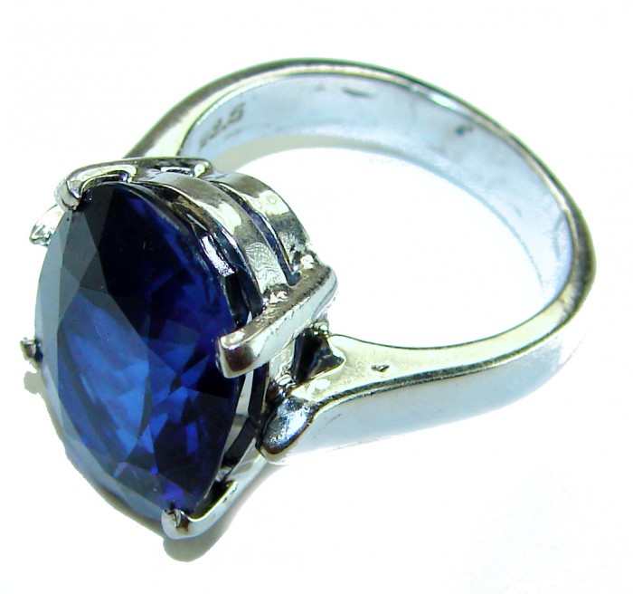 Authentic 18.5 carat Kyanite .925 Sterling Silver handcrafted Ring size 6 1/2 - Side view of 18.5 carat Kyanite in .925 Sterling Silver ring.