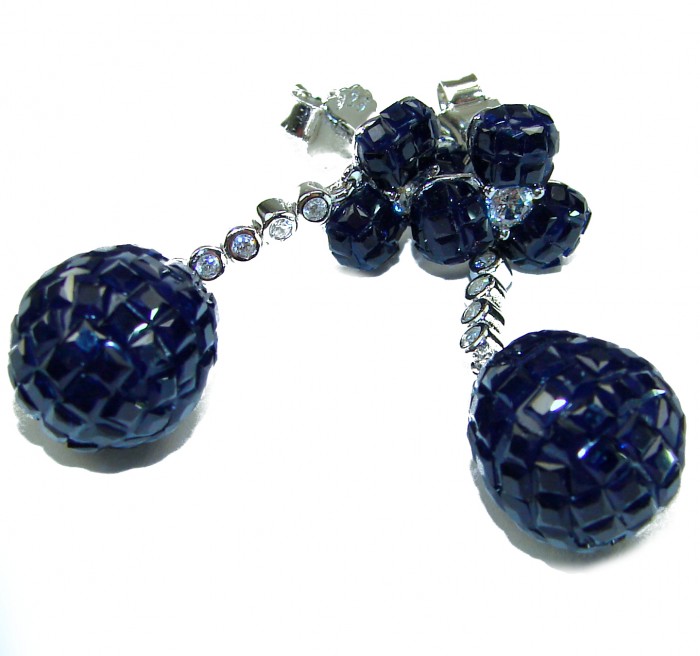 Giovanna - Authentic 21.9 carat Sapphire .925 Sterling Silver handcrafted earrings - Close-up of sapphire earrings with sterling silver detail