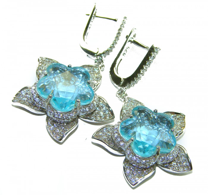 Splendid 10.5 carat Aquamarine .925 Sterling Silver Handcrafted Earrings - Close-up of aquamarine and sterling silver earrings, flower design.