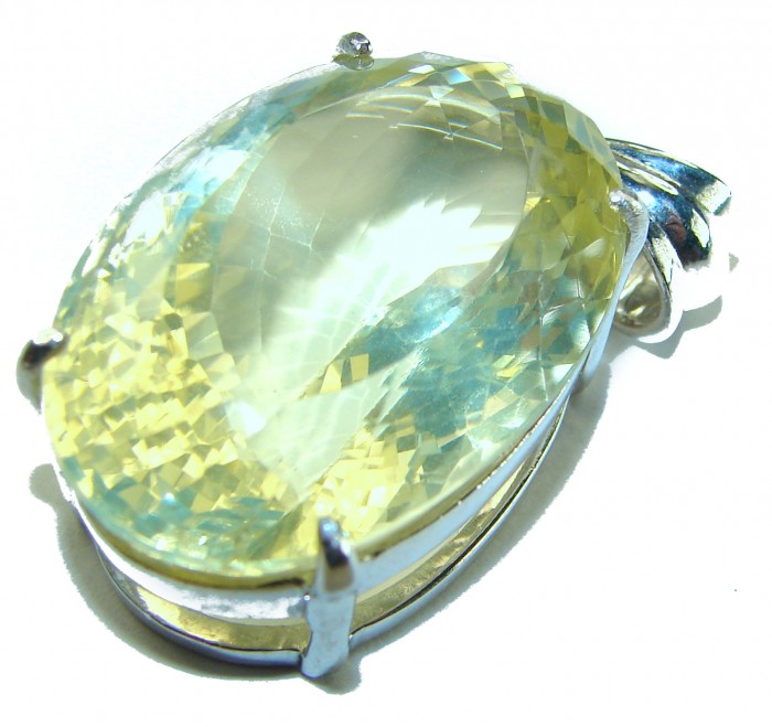 Perfection Oval cut 42.3 carat Lemon Quartz .925 Sterling Silver handcrafted pendant - Close-up of Perfection Oval cut Lemon Quartz in .925 Sterling Silver