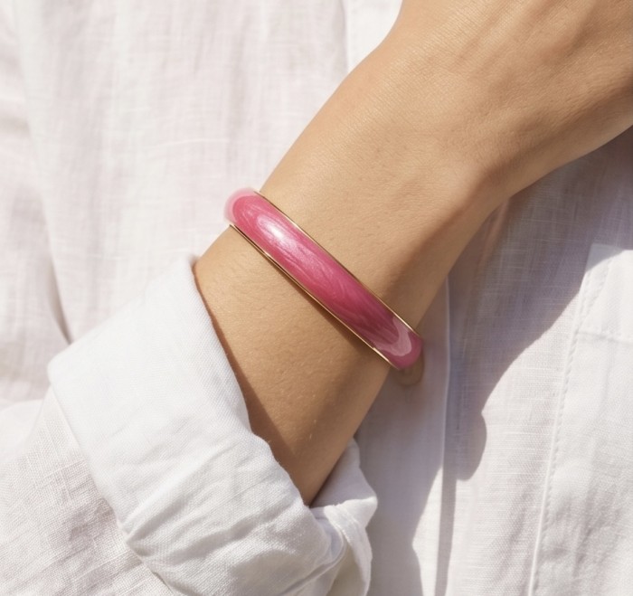 Red Enamel Vintage style Luxurious Golden Hinge Bangle Bracelet - photo 1