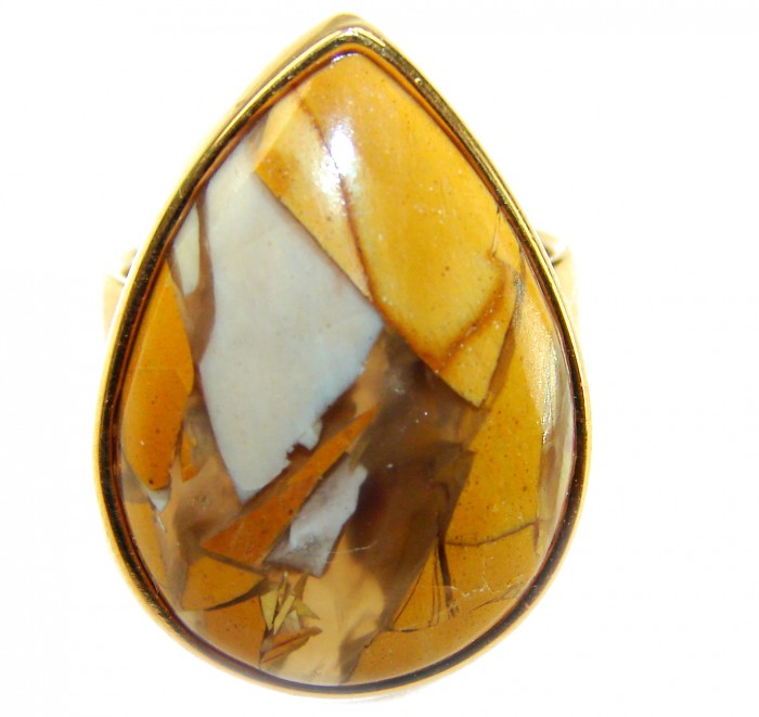 Flawless Australian Bracciated Mookaite 14K Gold over .925 Sterling Silver Ring size 8 adjustable - Close-up of flawless Australian Bracciated Mookaite ring in gold setting