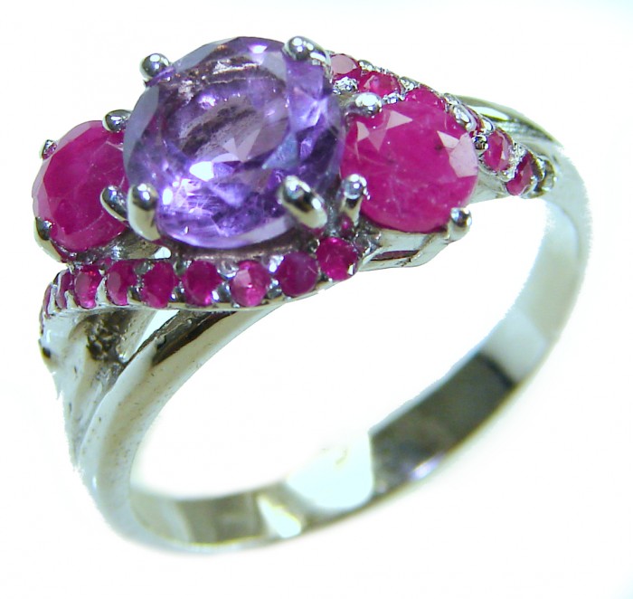 Purple Royalty 4.5 carat Amethyst .925 Sterling Silver Handcrafted Ring size 8 - Side view of amethyst and ruby sterling silver ring