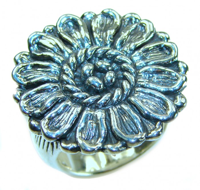Precious SunFlower Bali made .925 Sterling Silver handcrafted Ring s. 6 - Close-up of Precious SunFlower Bali .925 Sterling Silver handcrafted ring