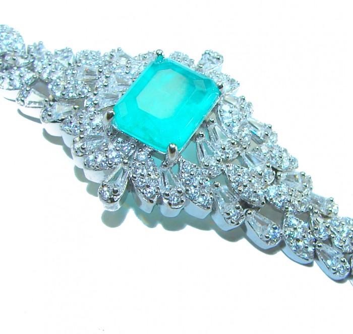 Beauty of Nature - natural 8.5 carat Emerald .925 Sterling Silver handmade Statement Bracelet - Emerald and diamonds in sterling silver, stone close-up view