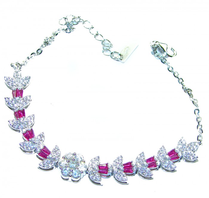 Art Deco - Luxurious natural 11.5 carat Ruby .925 Silver handcrafted bracelet - Top view of Art Deco ruby and silver bracelet with clasp detail.