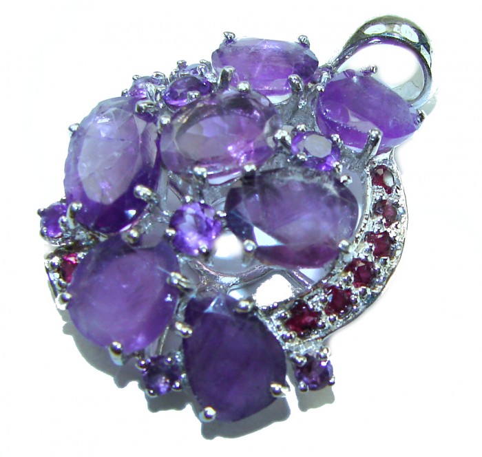 Beautiful Purple Treasure 22.5 carat Amethyst .925 Sterling Silver handcrafted Pendant - Close-up of 22.5 carat amethyst pendant with .925 sterling silver setting.