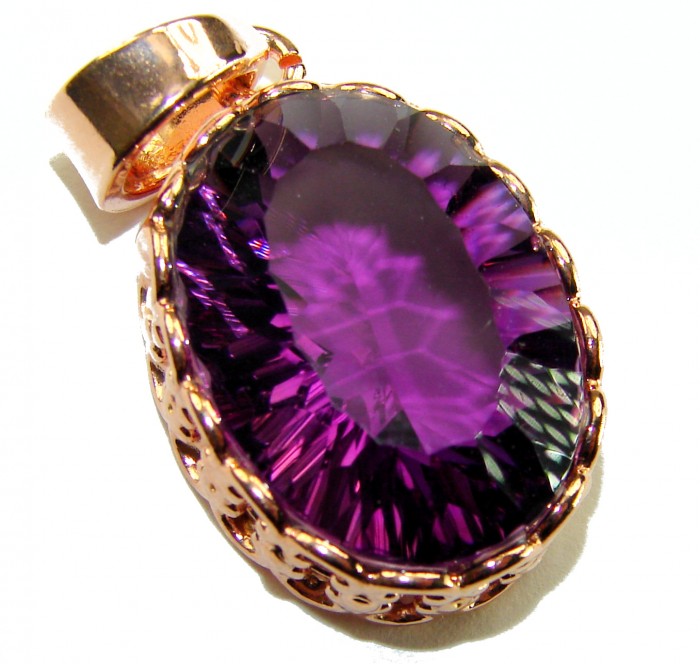 Mademoiselle - 22.5 carat natural Amethyst .925 Sterling Silver dipped in 18K Rose Gold handcrafted Pendant - Close-up of Mademoiselle pendant with 22.5 carat amethyst in gold setting