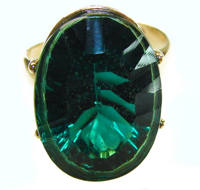Exotic Beauty oval cut 17.5 carat Helenite .925 Sterling Silver dipped in Real Gold handmade Ring s. 8 - Stone close-up of Exotic Beauty 17.5 carat oval Helenite ring