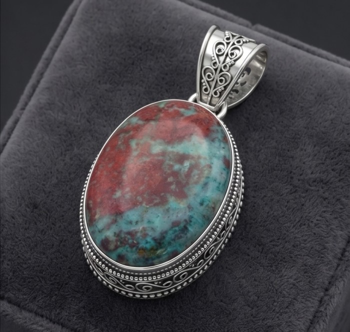 Unique Vintage Design Natural Sonora Jasper .925 Sterling Silver handmade Pendant - Close-up of Sonora Jasper pendant with ornate sterling silver setting