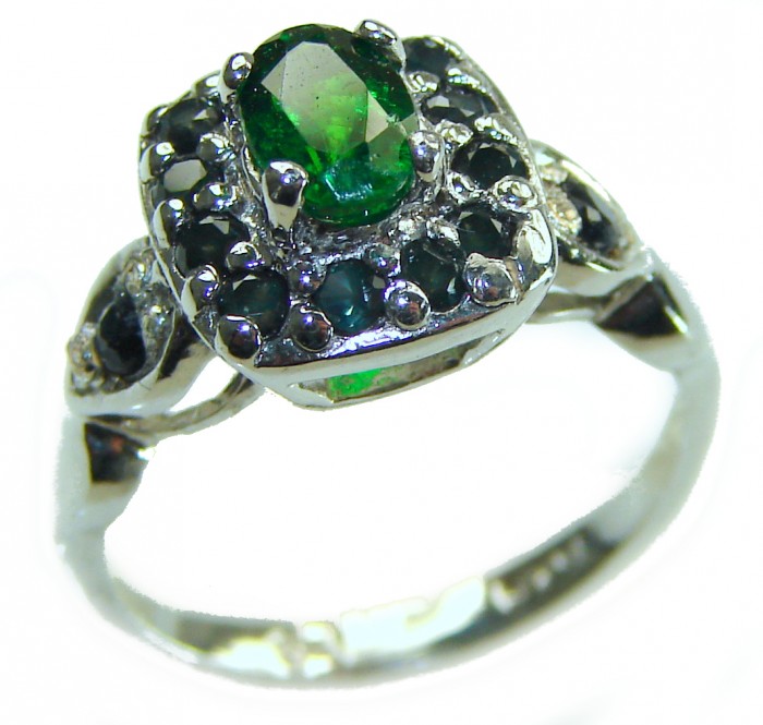 Victorian Style GREEN GRANDIDIERITE Sapphire .925 Sterling Silver ring; s. 5 - Victorian style green grandidierite ring side view showing stones.
