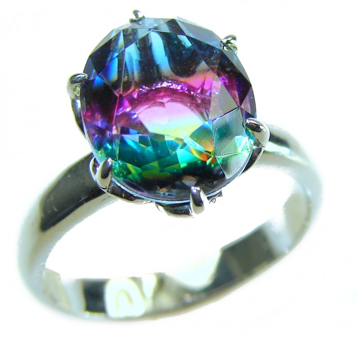 8.8 carat Brazilian Tourmaline .925 Sterling Silver Perfectly handcrafted Ring s. 7 - Close-up of Brazilian Tourmaline ring in sterling silver setting.