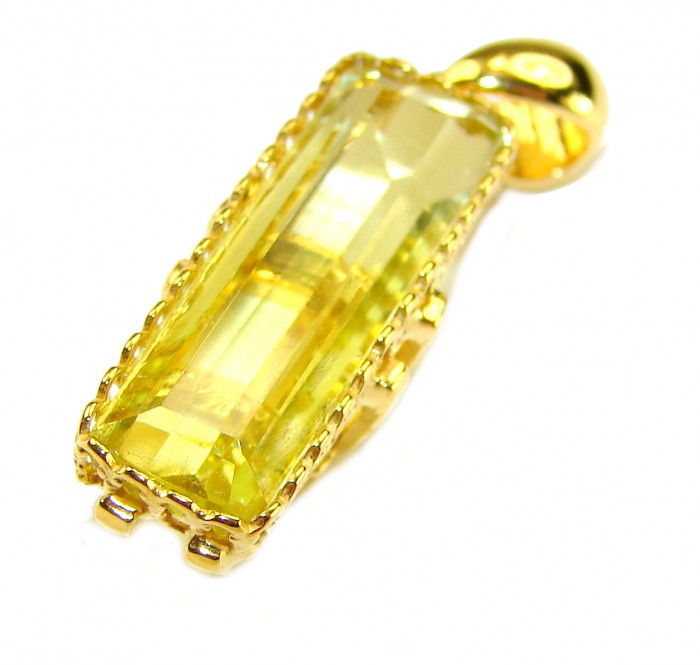 Baquette cut 10.3 carat Lemon Quartz 18K Gold over .925 Sterling Silver handcrafted pendant - Close-up of baguette cut lemon quartz set in 18K gold over sterling silver.