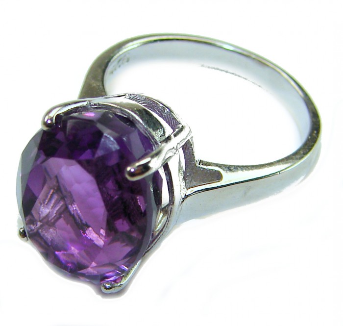 Odyssey 9.5 carat natural Purple Amethyst .925 Sterling Silver Handcrafted Ring size 6 - Amethyst stone close-up in sterling silver ring setting