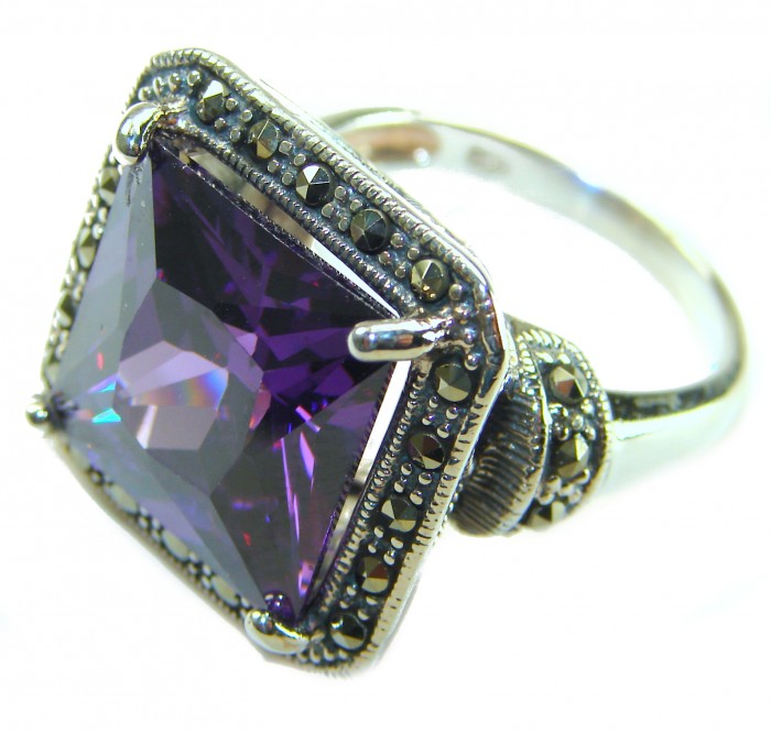 Purple King cushion cut 25.2 carat Amethyst .925 Sterling Silver Handcrafted Large Ring size 8 - Close-up of Purple King 25.2 carat Amethyst ring in .925 Sterling Silver.