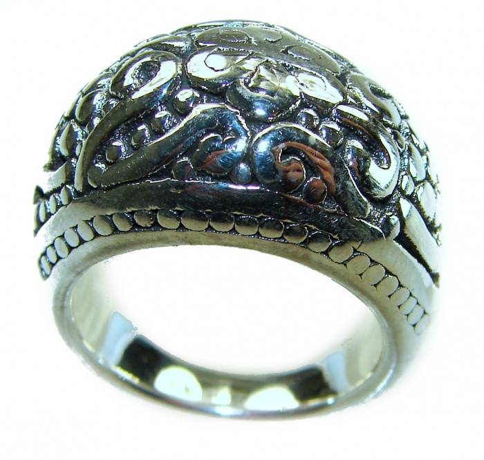 Large and Solid Bali made .925 Sterling Silver ring size 9 1/2 - Side view of ornate Bali-made .925 sterling silver ring, size 9.