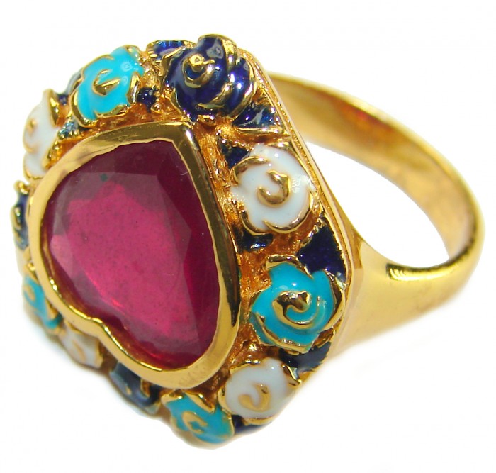 Golden Heart 12.2 carat Amber enamel 14K Gold over .925 Sterling Silver Handcrafted Ring size 7 3/4 - Side view of enamel ring with red heart-shaped stone and floral detail