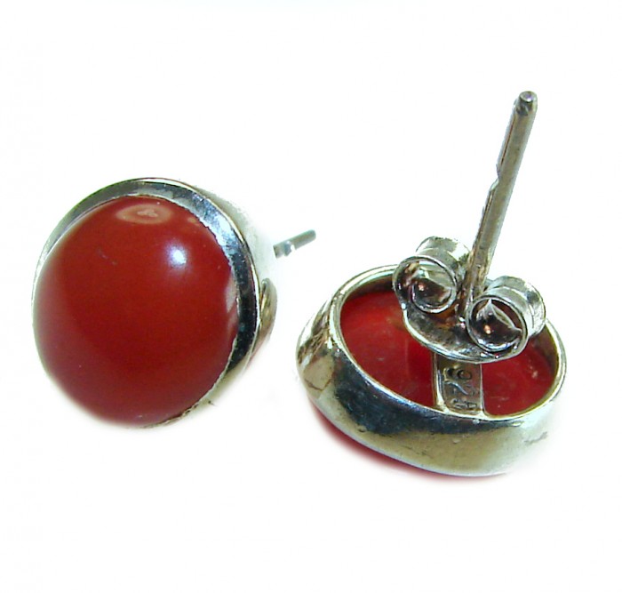 Sublime Orange Carnelian .925 Sterling Silver handmade earrings - Close-up of orange carnelian earrings with sterling silver setting.