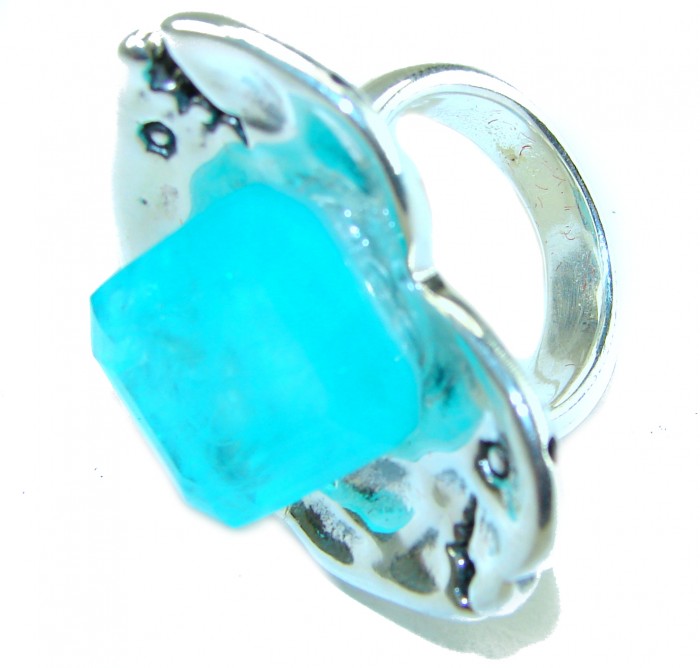 Love 27.5 carat heart shape Paraiba Tourmaline .925 Sterling Silver LARGE Ring size 6 - Close-up of heart-shaped Paraiba Tourmaline ring in sterling silver.
