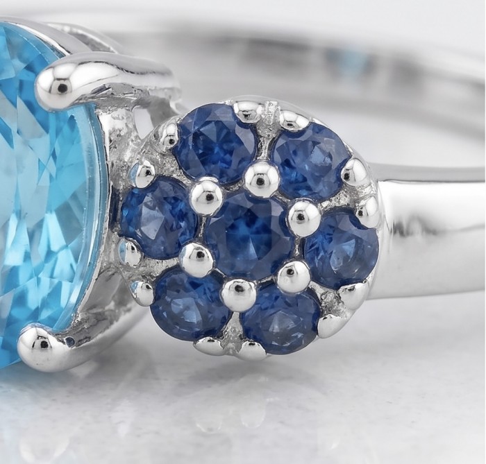 Pacifica 1.5 carat authentic Swiss Blue Topaz .925 Sterling Silver handmade Statement Ring size 7 1/2 - Close-up of blue topaz and sapphire ring setting