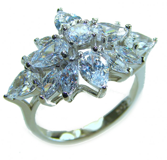 Luxurious 18.2 carat White Topaz .925 Sterling Silver handcrafted Ring s. 7 1/2 - Luxurious white topaz ring, top view, on sterling silver setting