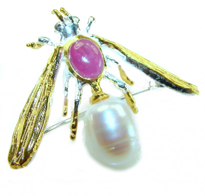 Ruby Bee genuine Enamel Pearl 14K Gold over .925 Sterling Silver handmade Pendant - Brooch - Ruby bee jewelry, top view, with pearl and gold accents.