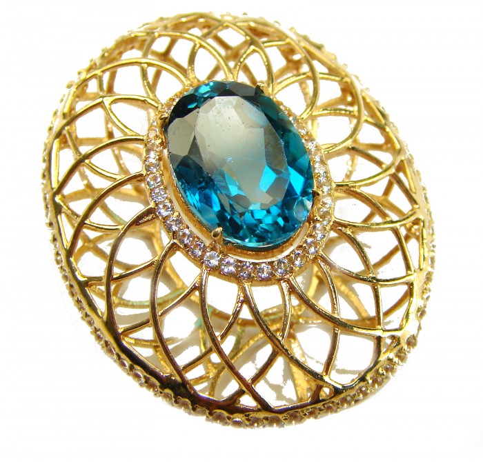 Blue Island - 8.2 carat London Blue Topaz 18K Gold over .925 Sterling Silver handmade Pendant - Close-up of 8.2 carat London Blue Topaz in 18K gold filigree setting.