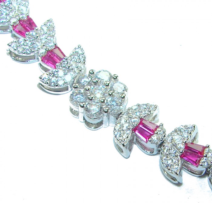 Art Deco - Luxurious natural 4.5 carat Ruby .925 Silver handcrafted bracelet - Close-up of Art Deco Ruby and Silver bracelet detailing.