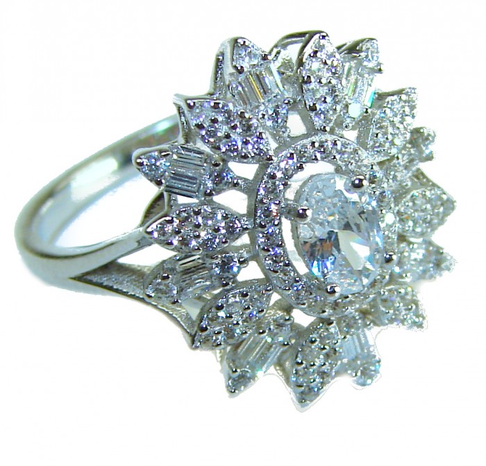 LUXURIOUS 10.2 carat White Topaz .925 Sterling Silver handcrafted Ring s. 7 - Side view of a luxurious white topaz ring in sterling silver.