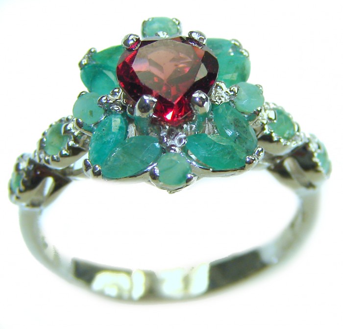 Rachel 4.5 carat Red Garnet .925 Sterling Silver handcrafted ring; s. 6 - Close-up of Rachel 4.5 carat Red Garnet ring in sterling silver.