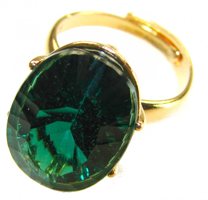 Exotic Beauty oval cut 17.5 carat Helenite .925 Sterling Silver dipped in Real Gold handmade Ring s. 8 - Stone close-up of Exotic Beauty 17.5 carat Helenite ring.