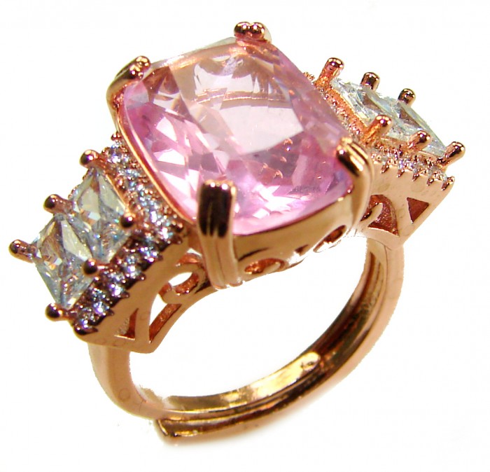 Art Deco 8.5 carat baguette cut Kunzite two tones 14K Gold .925 Sterling Silver handcrafted ring; s. 7 adjustable - Side view of Art Deco 8.5 carat Kunzite ring, two-tone 14K gold setting.
