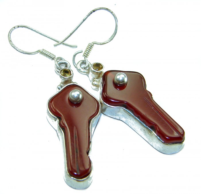 Sublime Orange Carnelian .925 Sterling Silver handmade earrings - Key-shaped orange carnelian earrings, top view, sterling silver detailing.