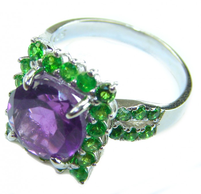 Purple Treasure 6.2 carat Amethyst Travorite Garnet .925 Sterling Silver Ring size 5 - Close-up of Purple Treasure amethyst and garnet silver ring