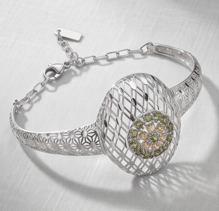 Casablanca - authentic 2.2 carat Morganite Peridot .925 Sterling Silver Bracelet - Bracelet close-up showing detailed pattern and stone arrangement