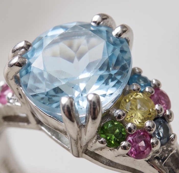 Blooming Garden 2.8 carat Mozambique Aquamarine rhodium over .925 Sterling Silver handmade Statement Ring size 7 1/4 - Stone close-up of Blooming Garden aquamarine ring with colorful gems