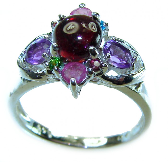 Red Flower Authentic 0.8 carat authentic Australian Garnet .925 Sterling Silver handcrafted ring; s. 6 - Close-up of a ring with garnet and colorful stones.