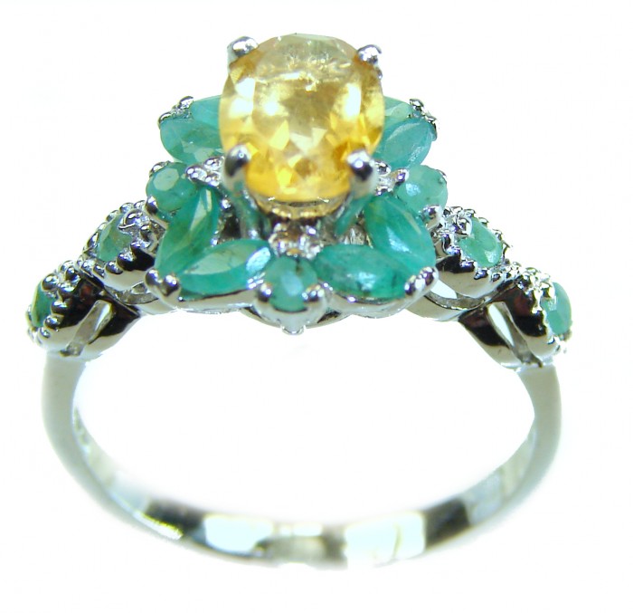 Golden Royalty 4.5 carat Citrine .925 Sterling Silver Handcrafted Huge Ring size 8 - Close-up of Golden Royalty Citrine ring, showcasing stones and details.