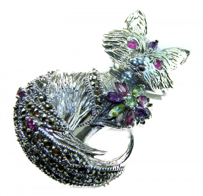 Fox - Natural Ruby .925 Sterling Silver handmade Pendant Brooch - Fox-shaped sterling silver pendant with rubies, side view detail.