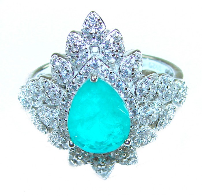 Vintage style - Timless Beauty 4.5 carat Emerald .925 Sterling Silver handcrafted Statement ring s. 7 1/2 - Close-up of vintage style emerald ring with diamond accents.