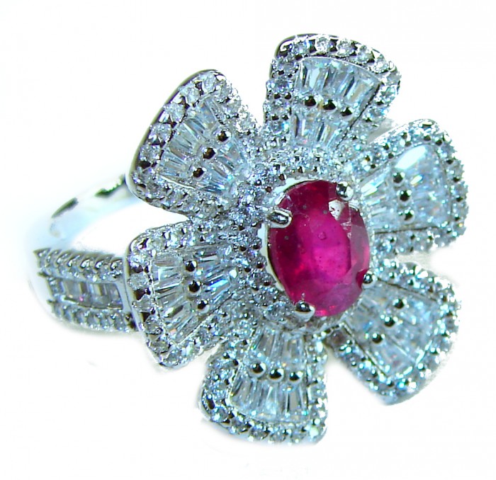 Art Deco - 6.8 carat Authentic Ruby .925 Sterling Silver Handcrafted Ring size 7 1/2 - Close-up of Art Deco ruby and sterling silver ring in flower design.