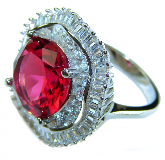 Passion 15.5 carat round cut Red Garnet .925 Sterling Silver handcrafted ring; s. 7 - Side view of Red Garnet ring, 15.5 carat, .925 Sterling Silver setting