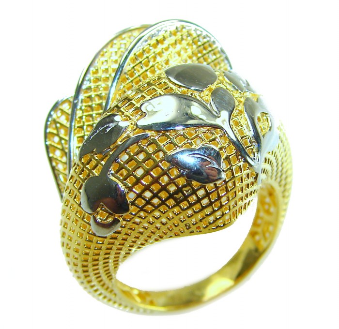 Dubai Style - 2 tones .925 Sterling Silver dipped in 22K Gold handmade Large ring size 7 3/4 - Gold and silver textured ring, top view, Dubai style design.