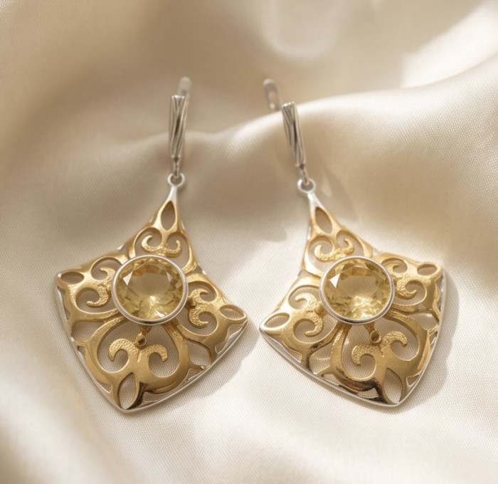 Giovanna - Authentic 5.9 carat Brazilian Citrine .925 Sterling Silver dipped in 18k Gold handcrafted earrings - Elegant earrings with citrine and filigree design on silky background