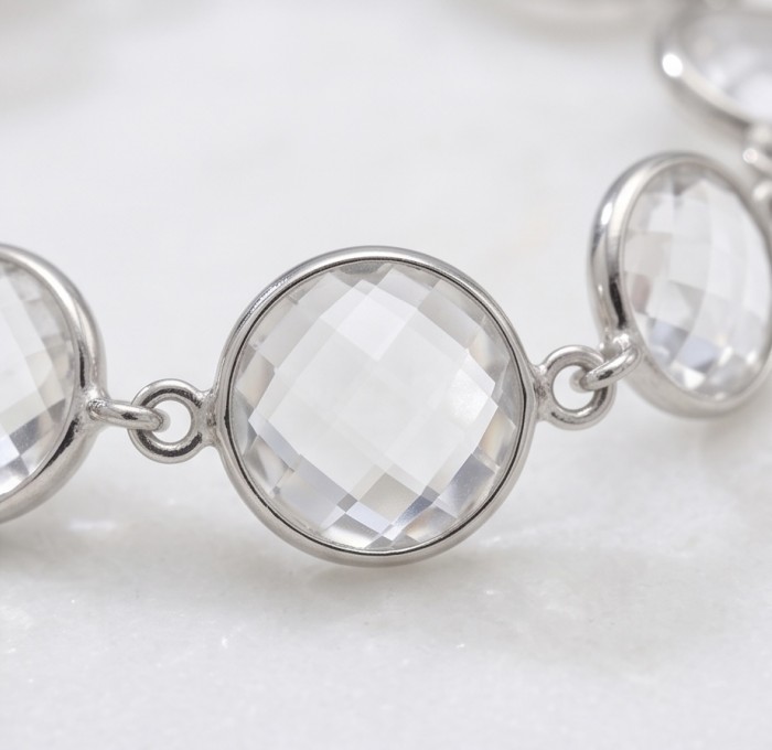 Authentic 22.5 carat Brazilian Rose Quartz .925 Sterling Silver handmade Bracelet - Close-up of Brazilian rose quartz in .925 sterling silver setting