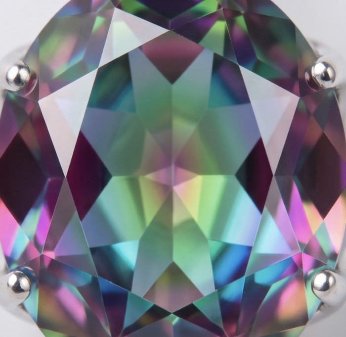 7.2 carat oval cut Brazilian Tourmaline .925 Sterling Silver Perfectly handcrafted pendant - Stone close-up of 7.2 carat oval Brazilian Tourmaline in silver setting.