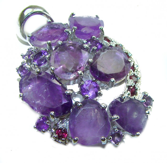 Beautiful Purple Treasure 22.5 carat Amethyst .925 Sterling Silver handcrafted Pendant - Amethyst pendant close-up, multi-stone, .925 sterling silver setting.