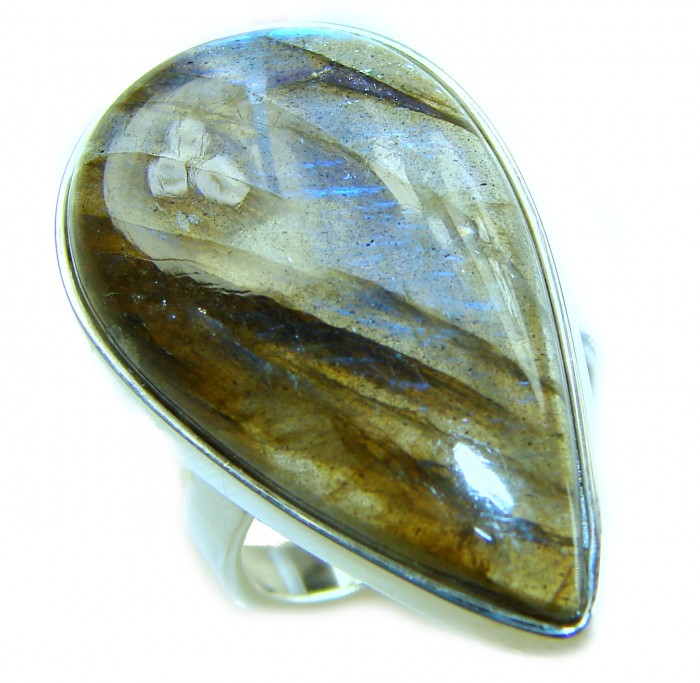 Shimmering Natural faceted Labradorite .925 Sterling Silver handcrafted Large ring size 7 adjustable - Close-up of faceted labradorite ring in .925 sterling silver setting.
