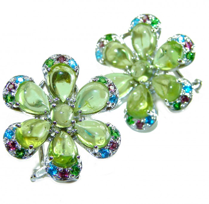 Evergreen authentic 25.5 carat Peridot .925 Sterling Silver handcrafted Large Statement earrings - Stone close-up of flower-shaped Peridot earrings in sterling silver