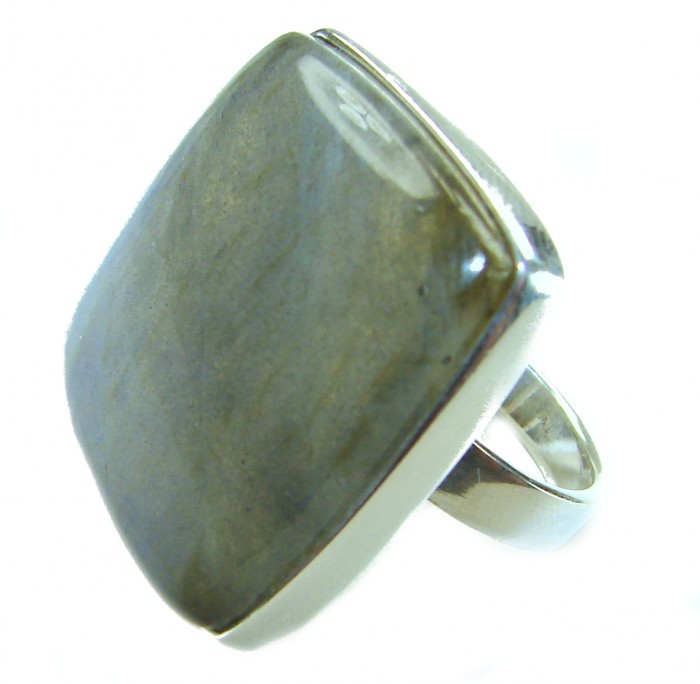 Shimmering Natural Labradorite .925 Sterling Silver handcrafted Large ring size 8 adjustable - Labradorite ring in sterling silver, stone close-up.